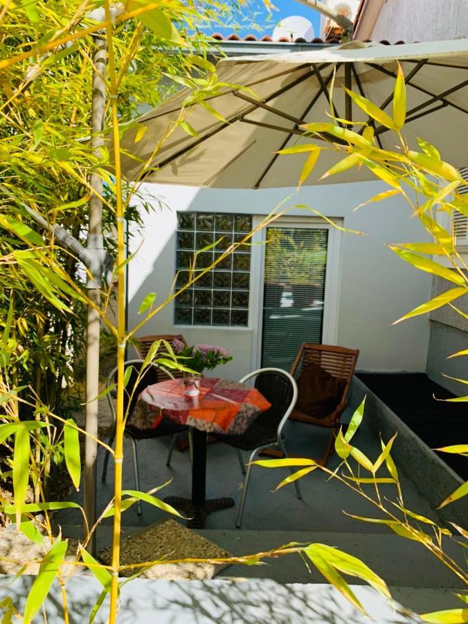 Hotel Sea Breeze Studio à Pula Extérieur photo